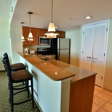 Deluxe Ocean Front Two-Bedroom Condo In Sandy Beach Resort-3
